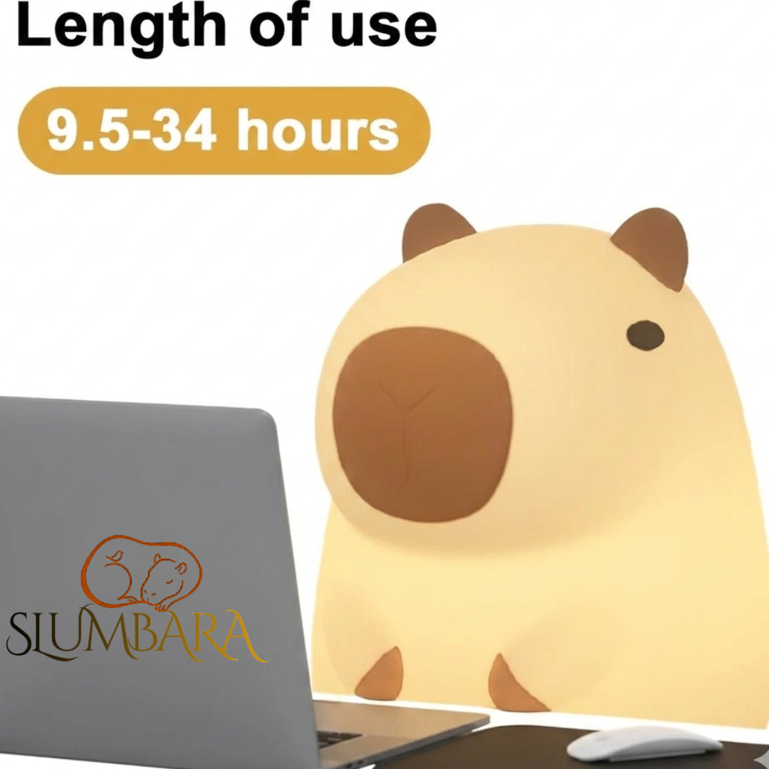 La lámpara nocturna de silicona táctil recargable Capy Light de Slumbara